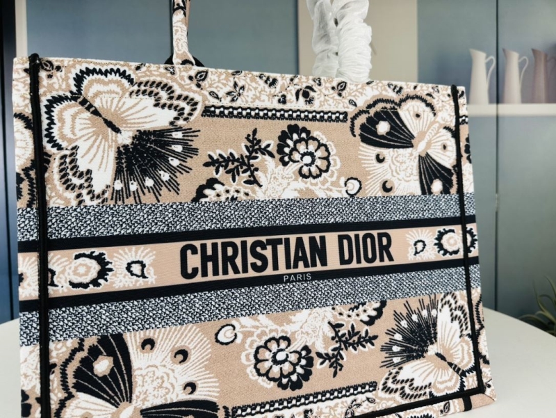 Dior Shopping Bags